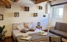 Fata Apartament Verona Centro